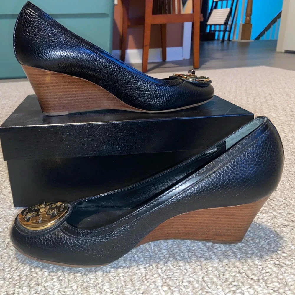 Tory Burch Sally Black Leather Wedges, Size 9M